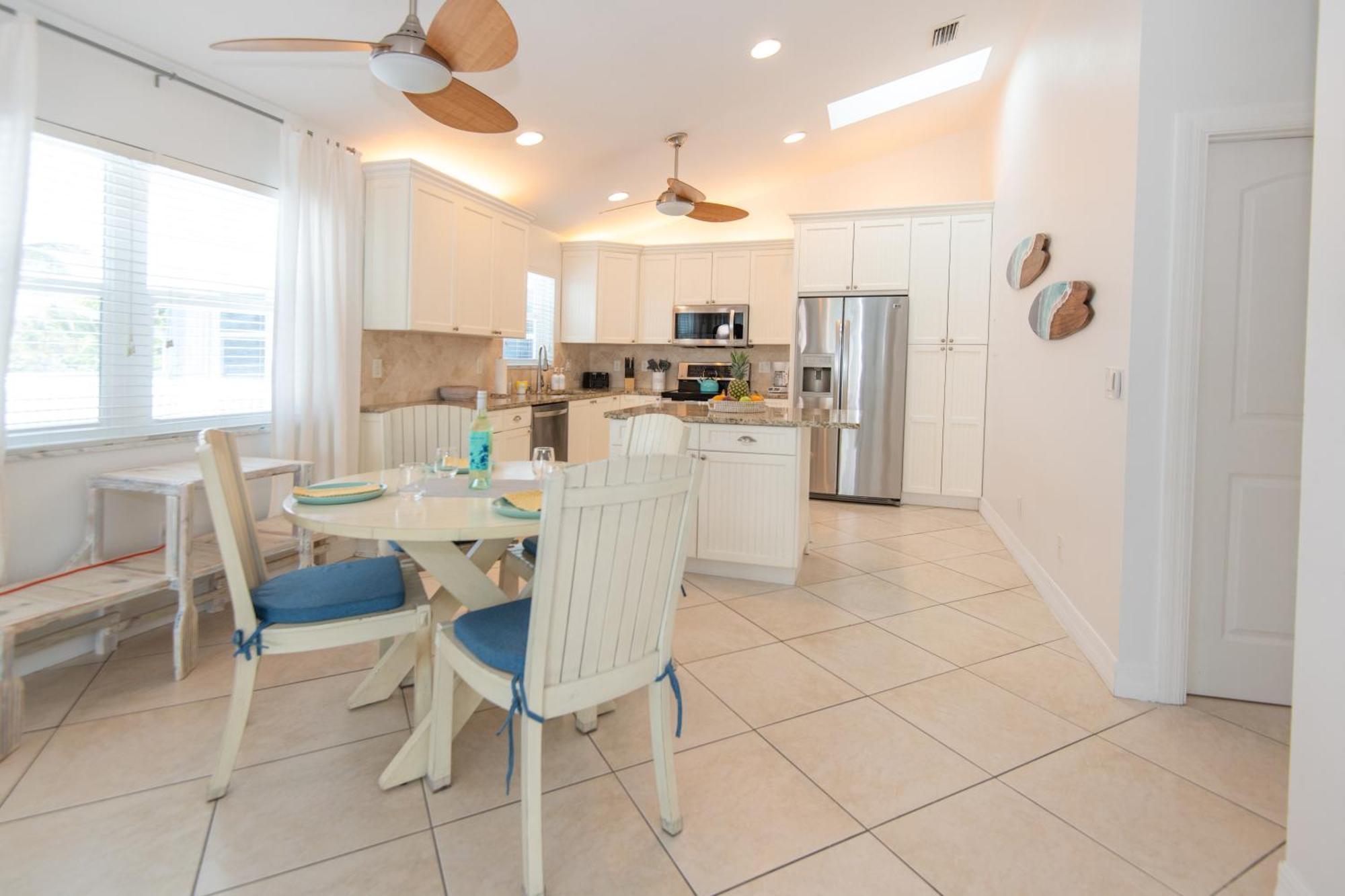 Sandy Shores - 2Br Beach Getaway And Surf Spot Fort Pierce Exteriör bild